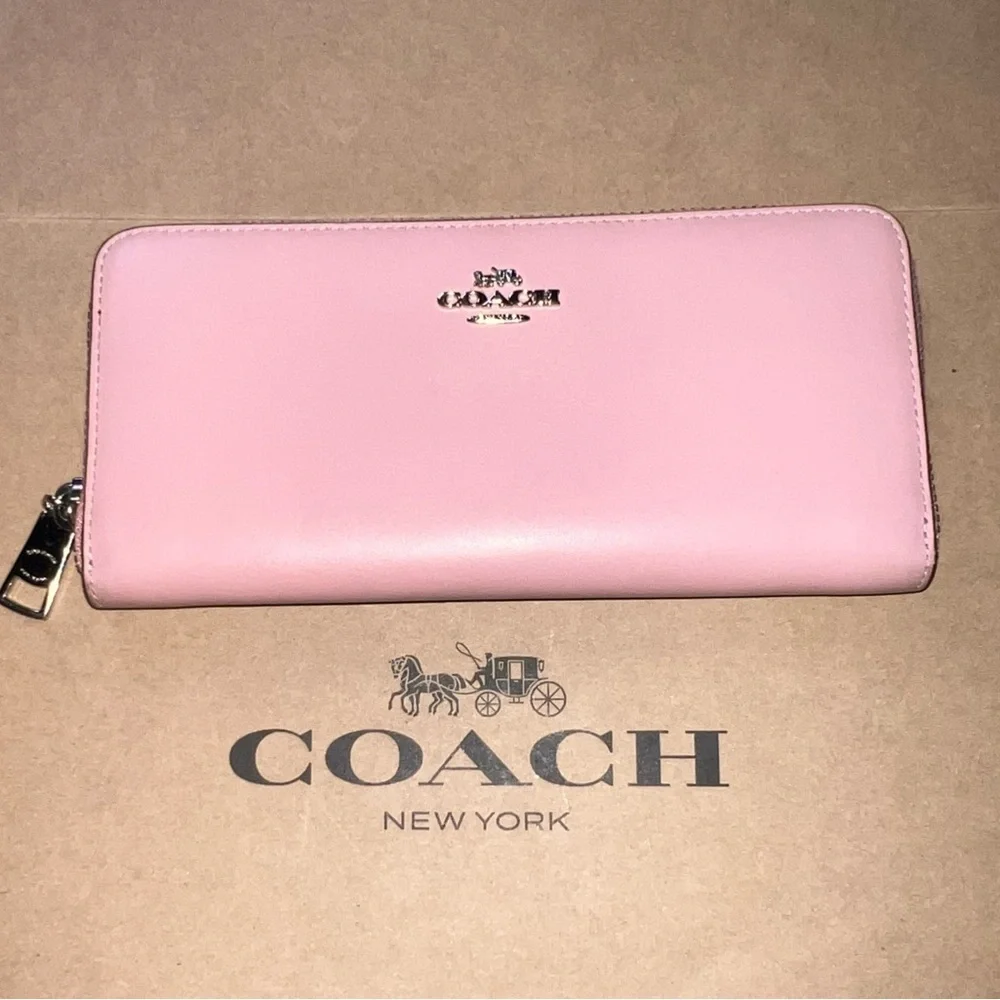 COACH Wallet in Pink Smooth Calf Leather w Silver Hardware AUTHENTIC